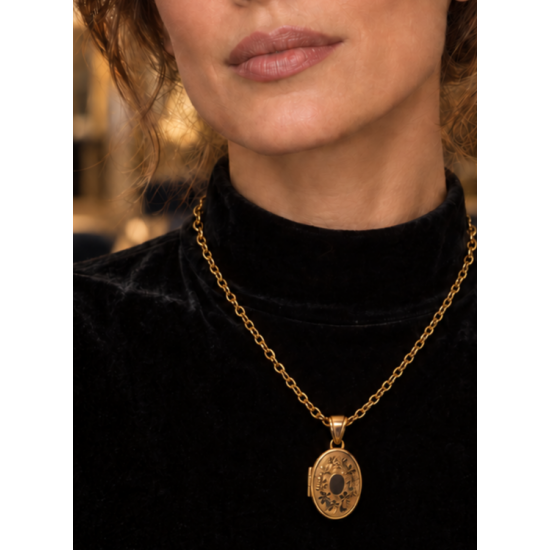 Pre Owned 9ct Rose Locket and Chain ZC55